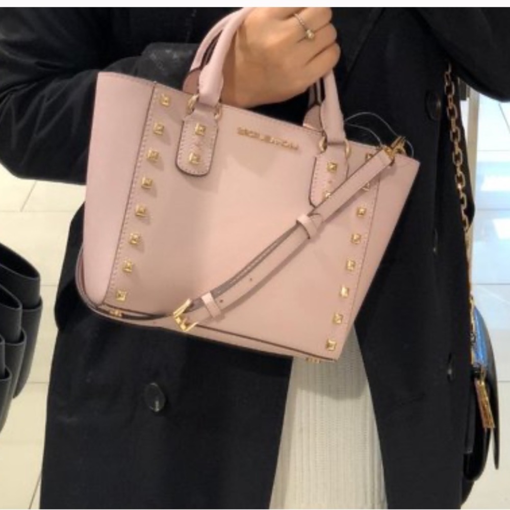 Studded Michael kors tote - Picture 2 of 3